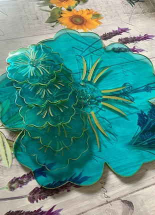 Plateau fleur fait main en résine avec dorures accompagné de 5 dessous de verres, marca: Fait Main, estado: Nuevo sin etiquetas, 40,00 €, 42,70 € Protección al comprador incluida