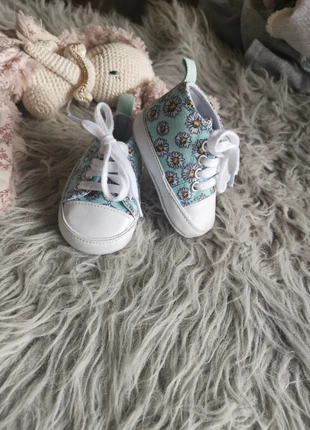 Chaussure bébé, marque: Leclerc, état: Très bon état, taille: 16, 1,50 €, 2,28 € Protection acheteurs incluse