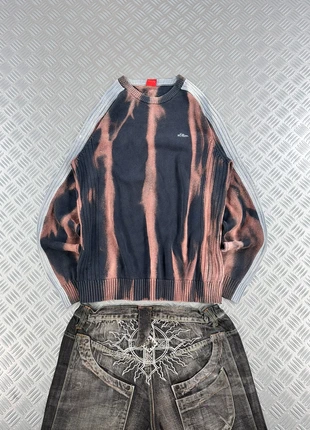 Y2k knitted sweater oversize faded 2000s fire graphic tribal style cyber punk asymmetrical, marque: Vintage Dressing, état: Très bon état, taille: L, 44,90 €, 47,85 € Protection acheteurs incluse