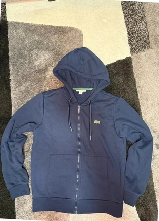 Sweat zippe / veste à capuche Lacoste bleu marine logo brodée vert, marke: Lacoste, zustand: Sehr gut, größe: XS, 45,00 €, 47,95 € inklusive Vinted-Käuferschutz