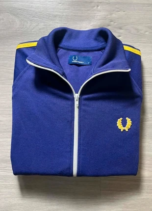 Veste full zip Fred Perry bande / violet logo brodé brodé jaune / Taille S, marque: Fred Perry, état: Très bon état, taille: S, 70,00 €, 74,20 € Protection acheteurs incluse