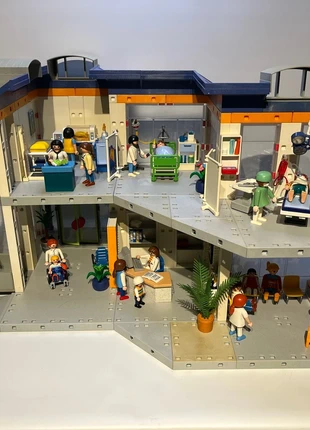 Playmobil Ziekenhuis met veel accessoires (1008), marque: Playmobil, état: Très bon état, taille: Taille unique, 75,00 €, 79,45 € Protection acheteurs (Pro) incluse