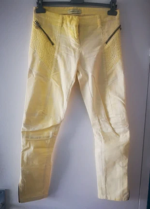 Jean's pierre balmain, merk: Pierre Balmain, staat: Heel goed, maat: XS / 34 / 6, € 20,00, € 21,70 inclusief Kopersbescherming