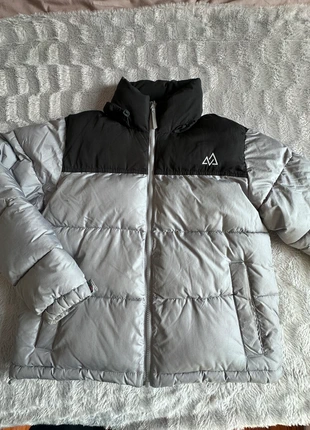 Doudoune grise et noire Jennyfer - Taille M - Parfaite pour l’hiver !, brand: Jennyfer, condition: Very good, size: M / 38 / 10, €5.00, €5.95 includes Buyer Protection