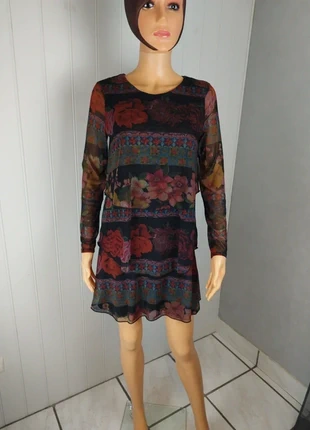 Robe à maille superposée Desigual neuve taille S, marque: Desigual, état: Neuf avec étiquette, taille: S / 36 / 8, 39,00 €, 41,65 € Protection acheteurs (Pro) incluse