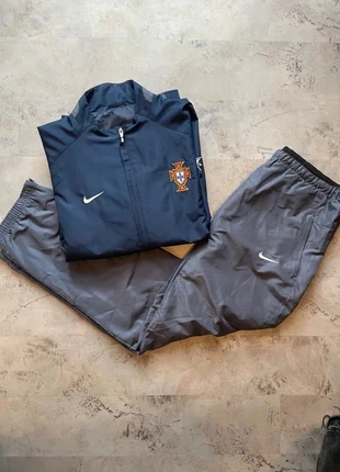 Nike Tracksuit Portugal 2004 taille M, brand: Nike, condition: Very good, size: M, €119.00, €125.65 includes Buyer Protection