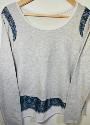 Pull sweat femme gris dentelle taille 42 / camaïeu, marke: Camaïeu, zustand: Sehr gut, größe: XL / 42 / 14, 7,00 €, 8,05 € beinhaltet Vinted-Käuferschutz Pro