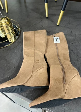 Stivali con zeppa nuovi, brand: Martin Pescatore, condizioni: Nuovo con cartellino, taglia: 38, €20.00, €21.70 include la Protezione acquisti