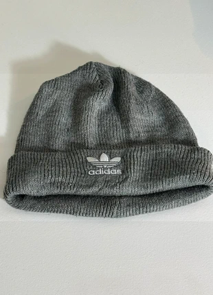 Bonnet Adidas gris 100% acrylique, brand: adidas, condizioni: Buone, taglia: Taglia unica, €9.90, €11.10 include la Protezione acquisti Pro