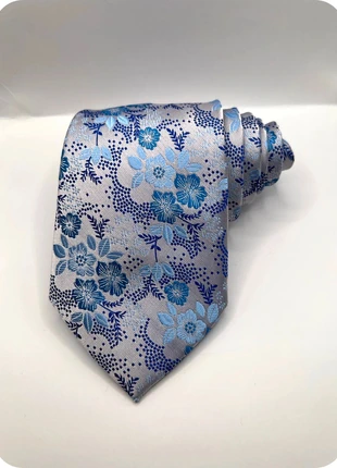 Cravate violet, brand: Vintage Dressing, condizioni: Ottime, €14.99, €16.44 include la Protezione acquisti