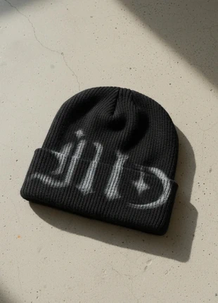 Bonnet gothique gris - notes de musique, lettrage, style alternatif., marke: GRAFFITI FUR, zustand: Sehr gut, größe: Einheitsgröße, 29,00 €, 31,15 € inklusive Vinted-Käuferschutz