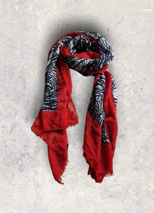 Echarpe / chale Massimo Dutti rouge et zèbre en laine, marque: Massimo Dutti, état: Bon état, 8,00 €, 9,10 € Protection acheteurs incluse