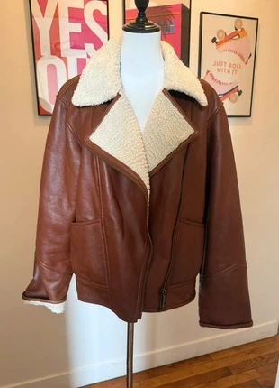 Bombardier en cuir Maison 123 cuir de mouton t40/L, marque: Maison 123, état: Très bon état, taille: L / 40 / 12, 300,00 €, 315,70 € Protection acheteurs incluse