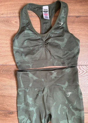 Set van Gymshark sportbh en legging, marca: Gymshark, estado: Muito bom, tamanho: M, €60.00, €63.70 inclui Proteção do Comprador