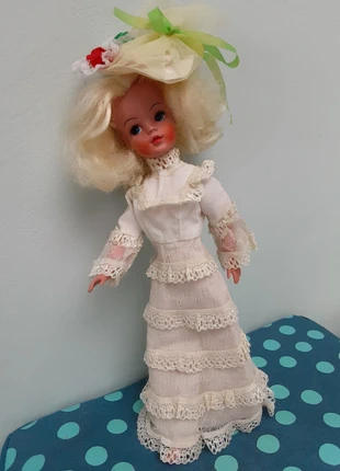 Robe Longue ornée de dentelles" Occasion Royale"Sindy .1977., marque: Sindy, état: Très bon état, taille: Taille unique, 13,00 €, 14,35 € Protection acheteurs incluse