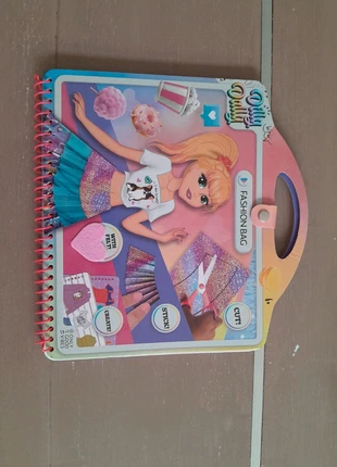 Cahier creatif fille, brand: Dilly Dally, condition: Very good, size: 6 years / 116 cm, €3.00, €3.85 includes Buyer Protection