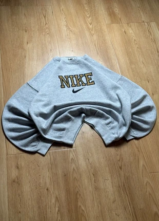 Sweat-shirt Nike Vintage Retro Y2K - Gris Logo Brodé Jaune - Taille XL, brand: Nike, condition: Very good, size: XL, €39.90, €42.60 includes Buyer Protection