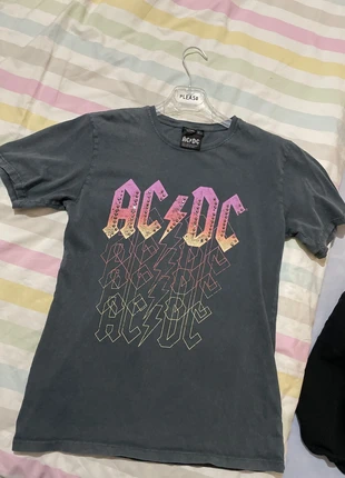camiseta ACDC, marque: Stradivarius, état: Neuf sans étiquette, taille: S / 36 / 8, 3,00 €, 3,85 € Protection acheteurs incluse