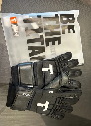 Titan beast keepershandschoenen, merk: Titan, staat: Nieuw met prijskaartje, € 40,00, € 42,70 inclusief Kopersbescherming