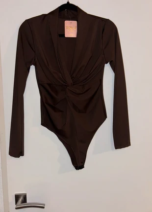 Twisted travel body (choco) xs /ml, marque: willy Z fasion, état: Neuf avec étiquette, taille: L / 40 / 12, 15,00 €, 16,45 € Protection acheteurs incluse