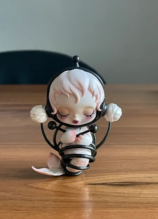 The Constraint 🥐, brand: POPMART, condizioni: Ottime, taglia: Prematuri, fino a 44 cm, €12.50, €13.83 include la Protezione acquisti