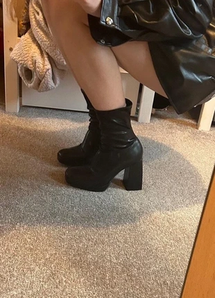 Bottines chaussettes noires talon bloc, marke: Vintage Love, zustand: Sehr gut, größe: 37, 68,00 €, 72,10 € beinhaltet Vinted-Käuferschutz Pro