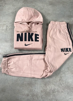 Ensemble Survêtement Nike Rose Pâle Noir | Jogging Set Hoodie | Tuta Tuta Sportiva | Chándal Set M, marque: Nike, état: Très bon état, taille: M, 38,00 €, 40,60 € Protection acheteurs incluse