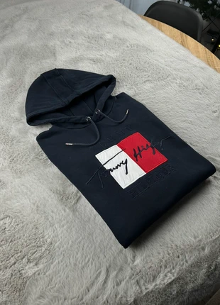 Sweat à capuche Tommy Hilfiger XL noir/bleu marine, marca: Tommy Hilfiger, estado: Muy bueno, tamaño: XL, 29,00 €, 31,15 € Protección al comprador Pro incluida