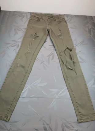 Jean  troué femme only t 38, marque: ONLY, état: Très bon état, taille: M / 38 / 10, 5,00 €, 5,95 € Protection acheteurs incluse