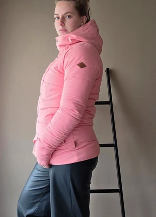 Roze winterjas, merk: Protest, staat: Nieuw zonder prijskaartje, maat: M / 38 / 10, € 39,99, € 42,69 inclusief Kopersbescherming