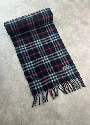 Écharpe Burberry Vintage #433, brand: Burberry, condition: Very good, €50.00, €53.20 includes Buyer Protection