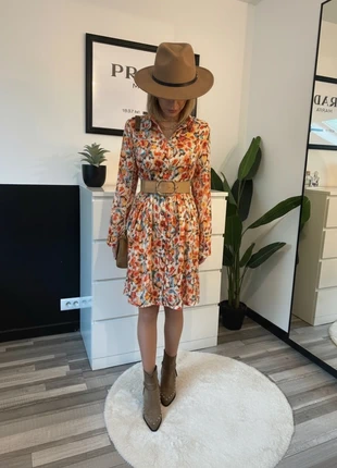 Robe fluide à motifs fleuris Lilie Rose – M/L, marque: Lilie Rose, état: Très bon état, taille: M / 38 / 10, 15,00 €, 16,45 € Protection acheteurs (Pro) incluse