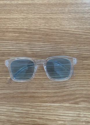 Lunette de soleil / Vision bleu, marque: Vintage Dressing, état: Neuf sans étiquette, 10,00 €, 11,20 € Protection acheteurs incluse