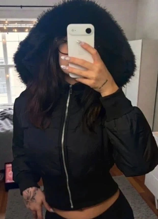 Doudoune noir courte fausse fourrure, brand: doudoune noir, condition: Very good, size: S / 36 / 8, €44.00, €46.90 includes Buyer Protection