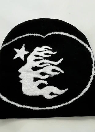 Beanie Hellstar Black and White, marque: Corteiz, état: Neuf sans étiquette, taille: Taille unique, 8,00 €, 9,10 € Protection acheteurs incluse