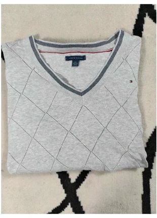 Pull Tommy Hilfiger Col V Taille XXL gris Femme Women PULL367, merk: Tommy Hilfiger, staat: Heel goed, maat: XXL / 44 / 16, € 14,99, € 16,44 inclusief Kopersbescherming Pro