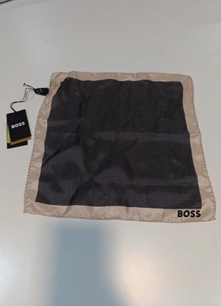 Boss 100% seda, marque: Boss, état: Neuf avec étiquette, 19,00 €, 20,65 € Protection acheteurs incluse