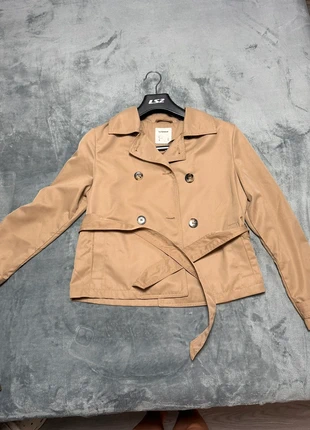 Gabardina corta Lefties, marque: Lefties, état: Neuf sans étiquette, taille: XS / 34 / 6, 8,00 €, 9,10 € Protection acheteurs incluse