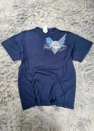 T-shirt Adidas Vintage Graphic Logo "Adidas Wings" 90’s Sportswear, marca: adidas, estado: Bom, tamanho: M, €11.00, €12.25 inclui Proteção do Comprador Pro