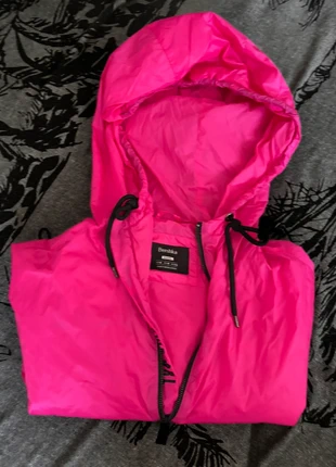 🌸 Coupe-vent imperméable Bershka rose fuchsia – taille M, marke: Bershka, zustand: Sehr gut, größe: M / 38 / 10, 5,00 €, 5,95 € inklusive Vinted-Käuferschutz