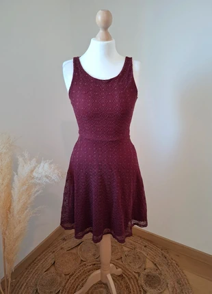 Robe Bordeaux en dentelle - Jennyfer - T.XS (34), marke: Jennyfer, zustand: Gut, größe: XS / 34 / 6, 6,50 €, 7,53 € beinhaltet Vinted-Käuferschutz Pro