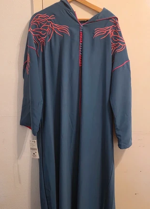 Marokkaanse jelaba – grijs met roze borduursel (nieuw, maat L t/m XXL)
Met prijskaartje, staat: Nieuw met prijskaartje, maat: Universele maat, € 10,00, € 11,20 inclusief Kopersbescherming