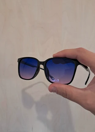 Vintage Y2K Sunglasses – Black Frame & Blue Tinted Lens – Unisex – New, marque: Vintage Dressing, état: Très bon état, 6,00 €, 7,00 € Protection acheteurs incluse