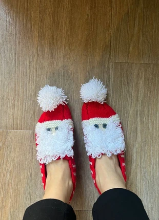Knitted Santa Slippers – Cozy Christmas Home Style, état: Neuf sans étiquette, taille: 39.5, 5,00 €, 5,95 € Protection acheteurs incluse