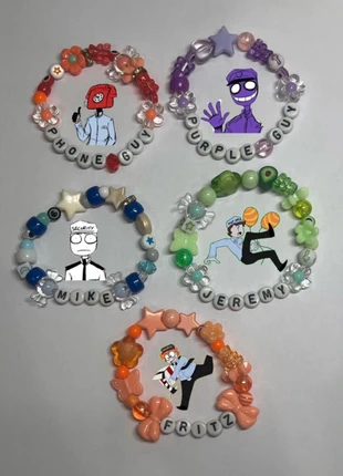 Fnaf rebornica nightguards kandi bracelets, marca: Five Nights at Freddy's, estado: Muito bom, €3.50, €4.38 inclui Proteção do Comprador