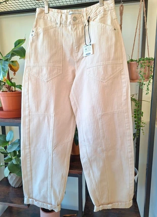 Bershka Mega Baggy Jeans – Ecru, Size 34, New with Tags, Oversized & Viral Y2K, merk: Bershka, staat: Nieuw met prijskaartje, maat: XS / 34 / 6, € 28,00, € 30,10 inclusief Kopersbescherming