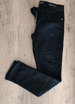 Jeans Guess, brand: GUESS, condizioni: Ottime, taglia: S / IT 40 / EU 36, €10.00, €11.20 include la Protezione acquisti