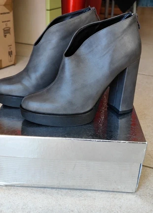 Scarpe grigie con tacco alto, brand: Martin Pescatore, condizioni: Ottime, taglia: 39, €16.50, €18.03 include la Protezione acquisti