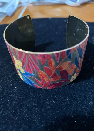 Gold colour and flowered cuff bracelet. Boho chic/ vintage style, brand: Boho Chic, condition: New without tags, £4.99, £5.94 includes Buyer Protection