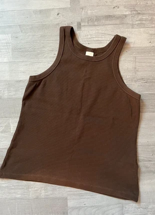 H&M Basic Brown Ribbed Tank Top Size XL, brand: H&M, condizioni: Ottime, taglia: XL / IT 46 / EU 42, €5.00, €5.95 include la Protezione acquisti